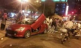 地摊车爆料视频,揭秘街头巷尾的神秘故事