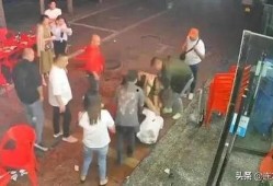 小伙爆料唐山打人视频,小伙勇敢曝光，现场视频引发社会关注
