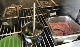 后厨爆料玉米粥视频,玉米粥制作全过程，营养美味尽在其中